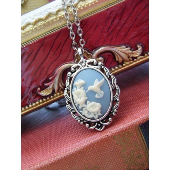 Blue Hummingbird Necklace Pendant Cameo wedding - Picture 5 of 12